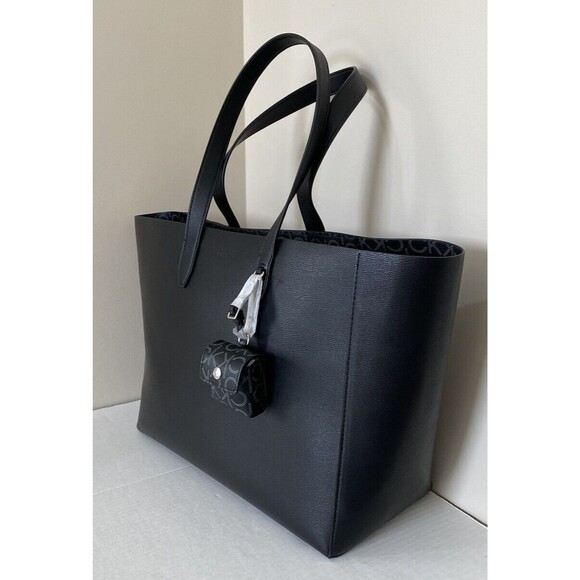 New Calvin Klein X-Large Reversible Tote in Signature Black with Snap Pouch - Picture 8 of 9